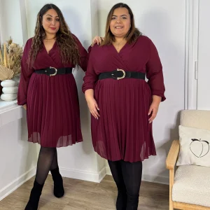 Robe plissée bordeaux