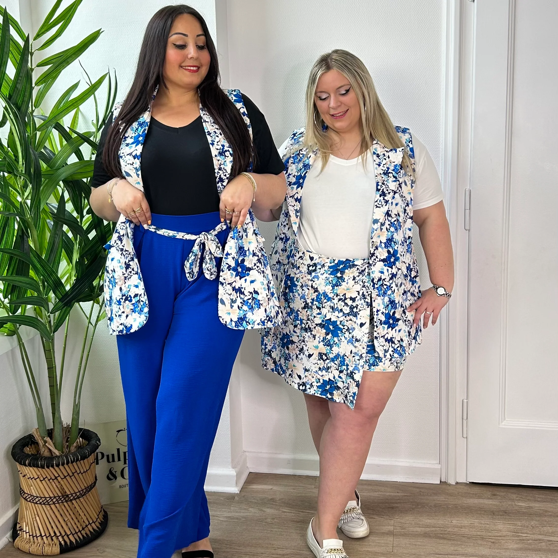 Blazer bleu roi sans manches – Image 3