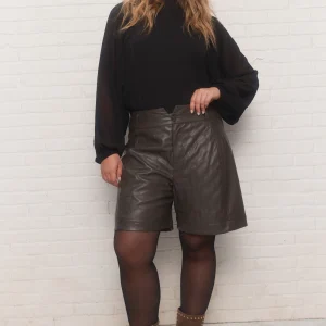 Elan | Short en similicuir vert