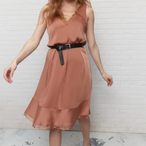 Azia | Robe pêche satinée