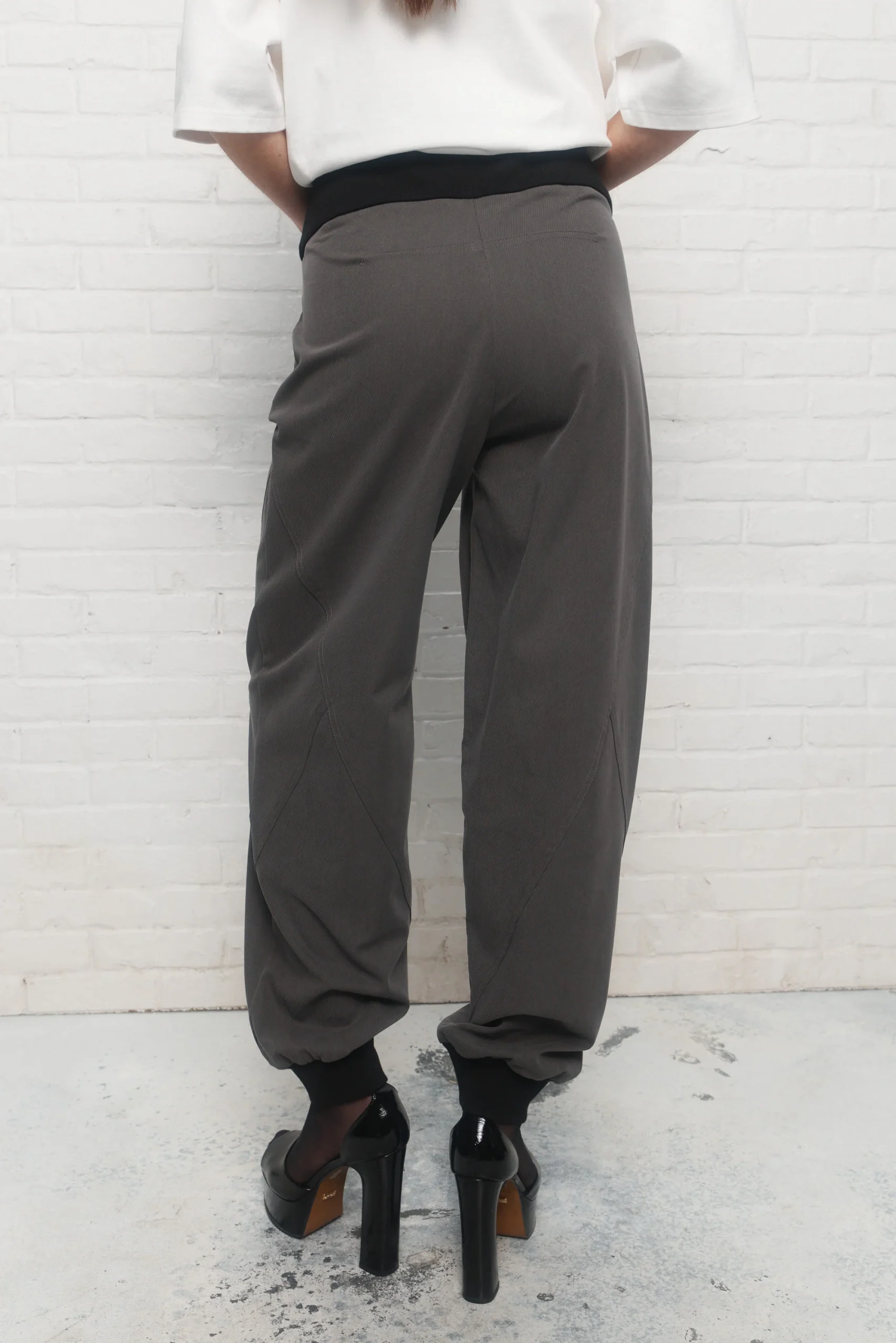 Oksana | Pantalon gris – Image 6