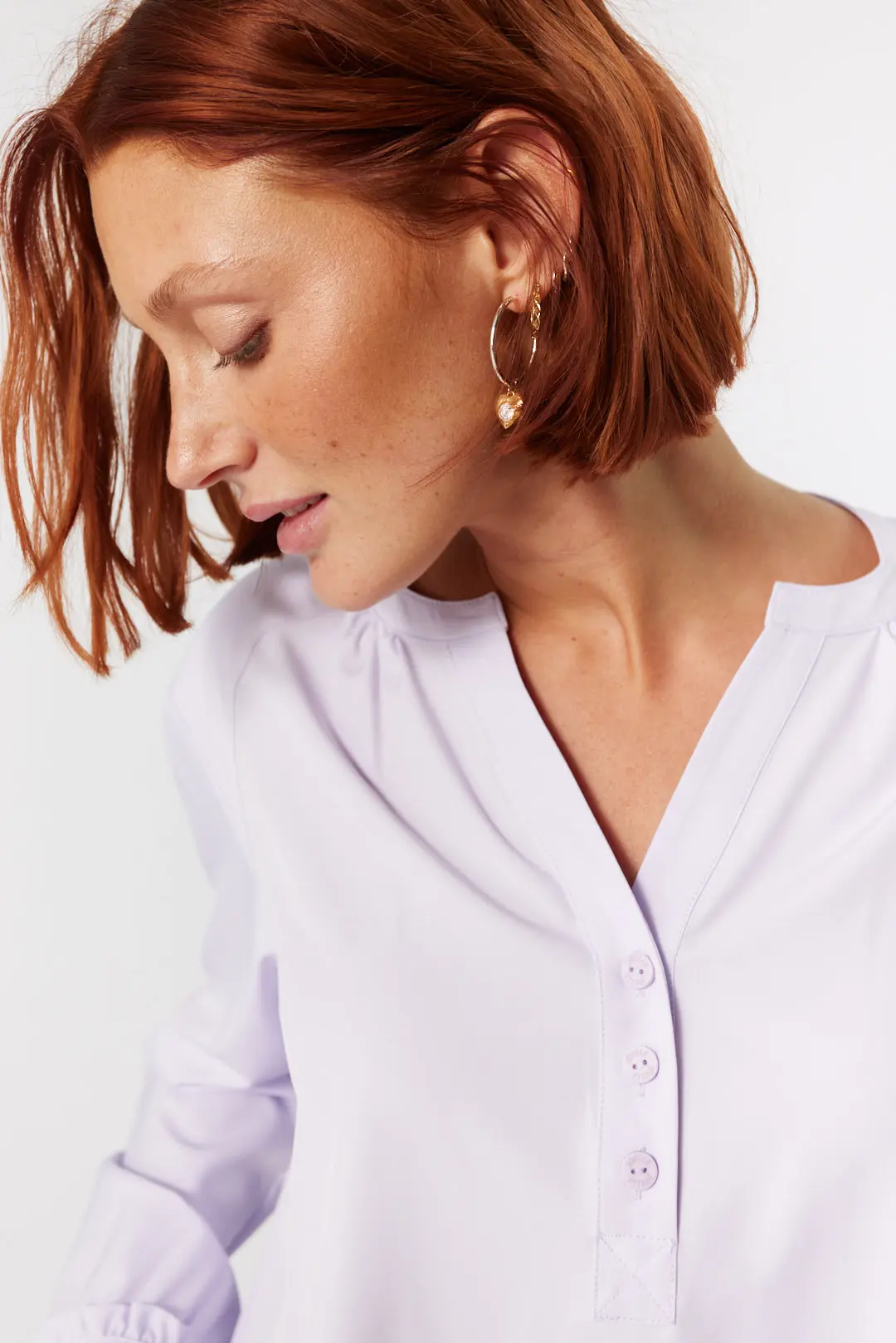 Blouse lilas à encolure boutonnière | Tyllie – Image 8