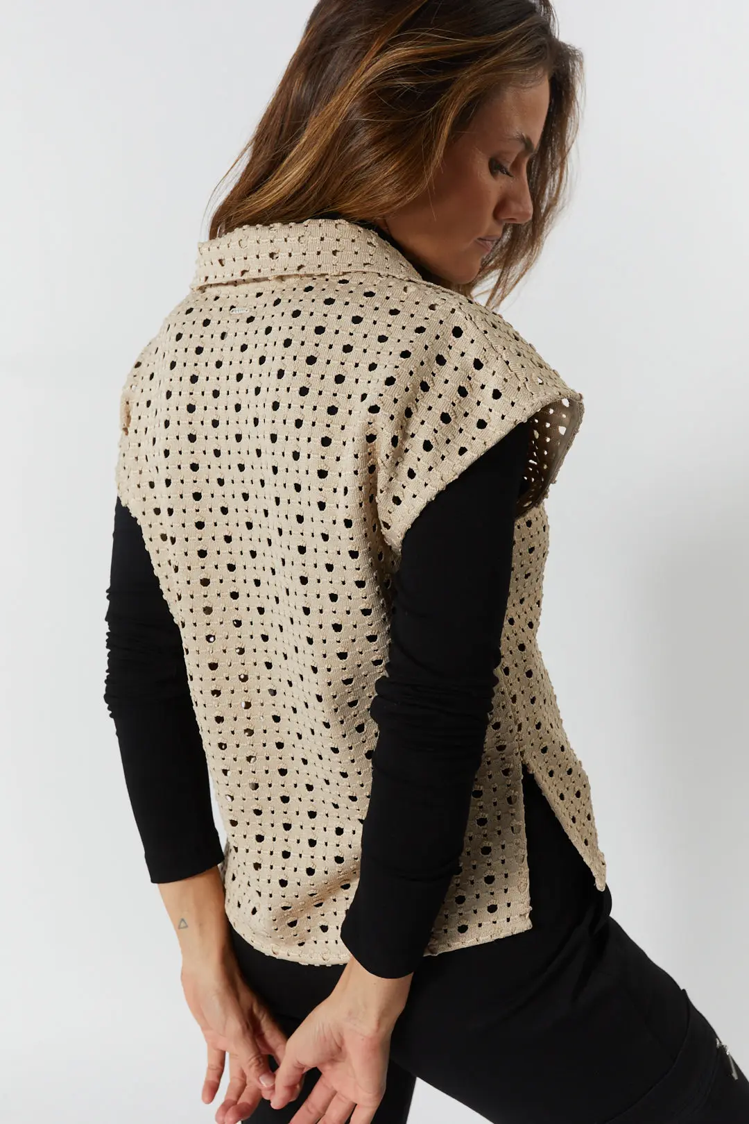 Chandail grège encolure en V | Isabeau – Image 8