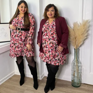 Robe courte fleurie aux tons rose