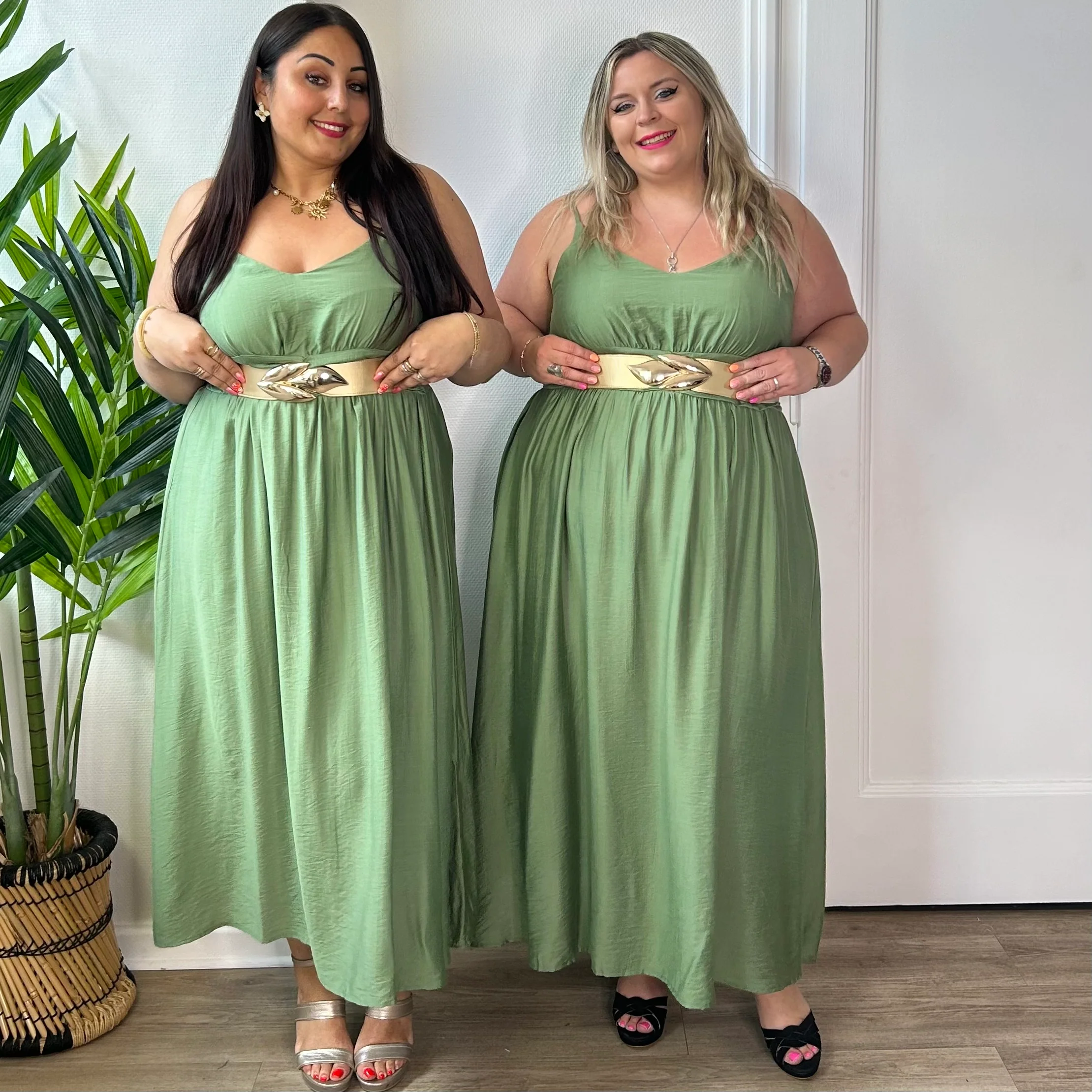 Robe longue kaki à fines bretelles