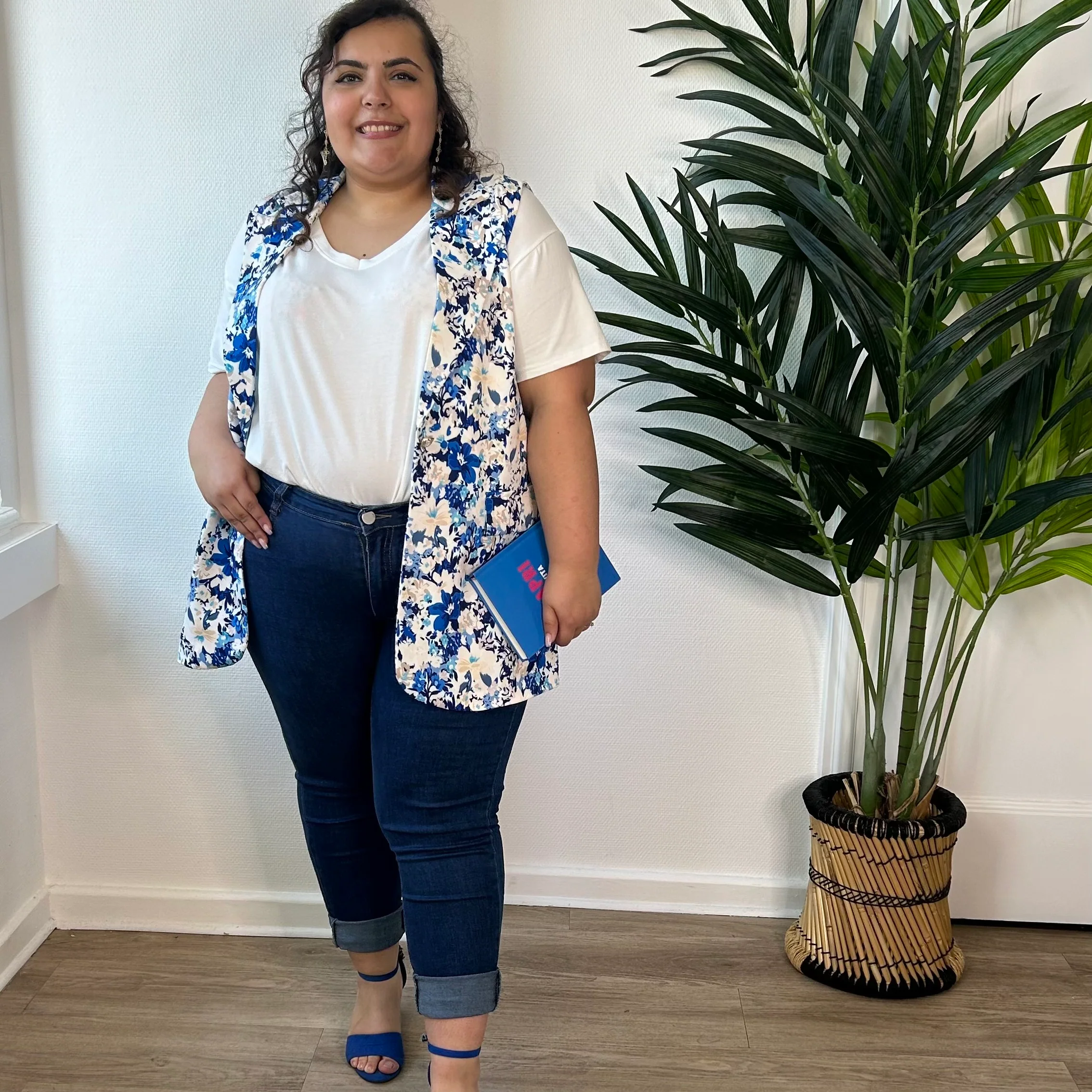 Blazer bleu roi sans manches – Image 6