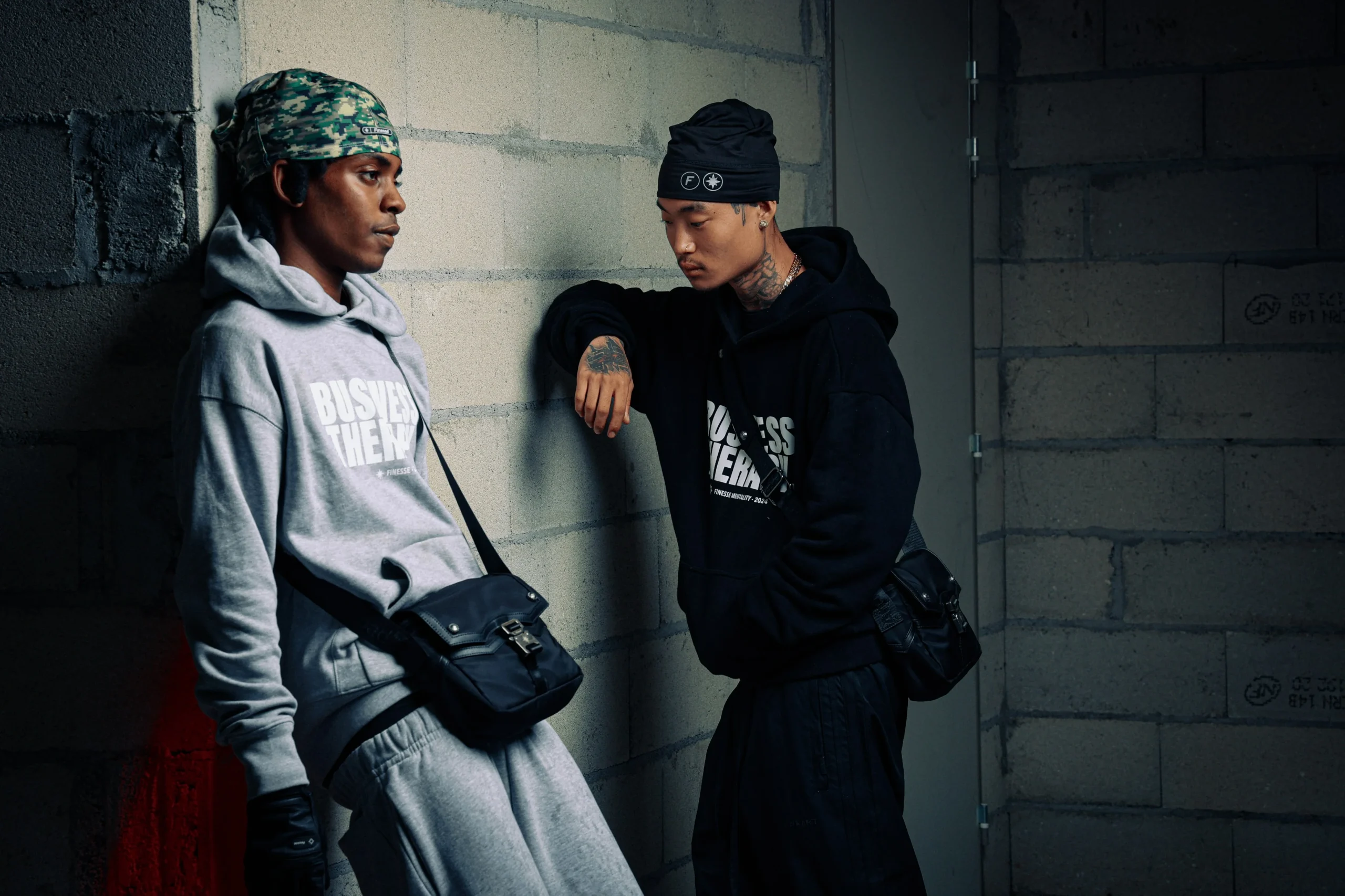 HOODIE "BUSINESS THERAPY" BLACK PUFF – Image 3