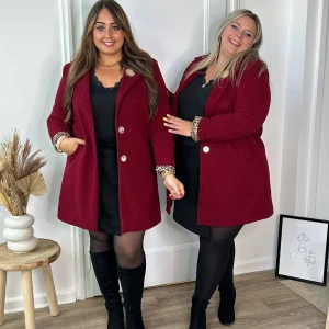 Manteau élégant bordeaux
