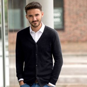 Men’s v-neck knitted cardigan