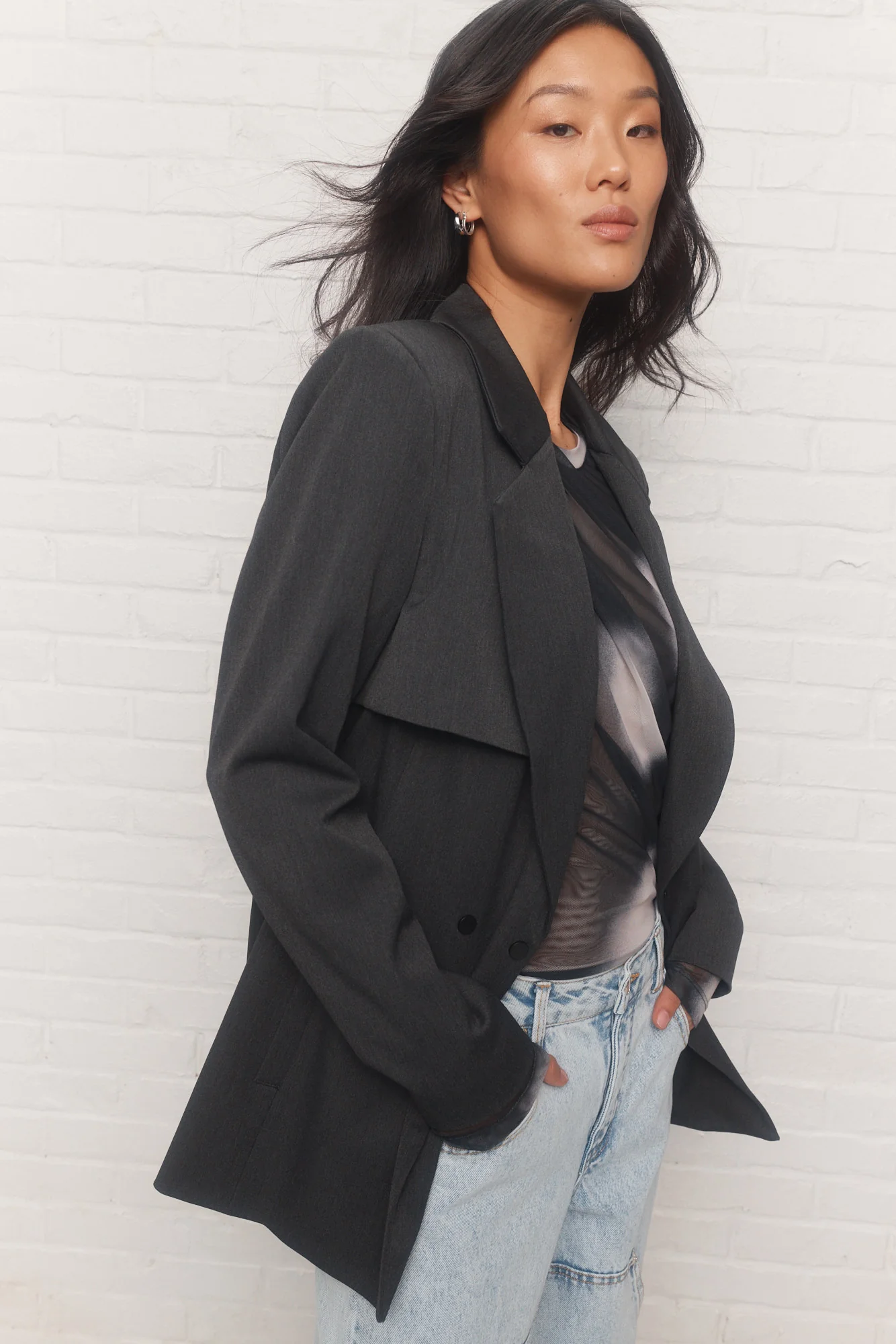 Joya | Veston noir ajusté – Image 7