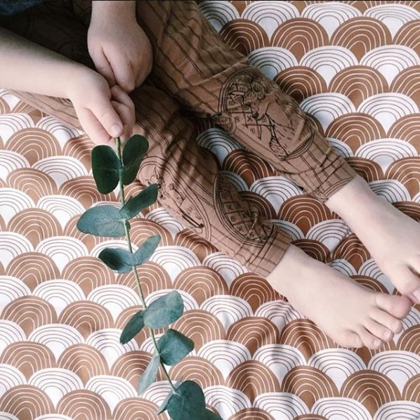 Swedish Linens - Jr. Bed Ledikant Hoeslaken Rainbows (70x140cm) – Image 5