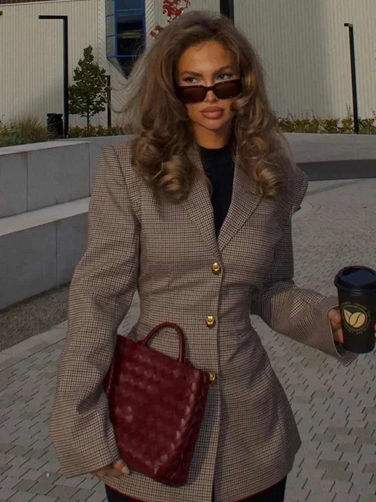Blazer à carreaux femme avec boutons dorés élégants – Image 2