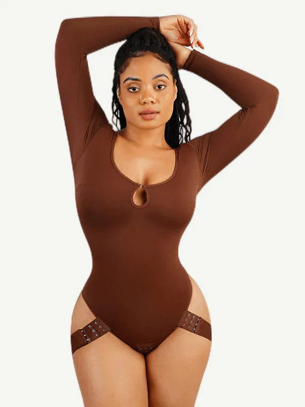 Body à manches longues avec shapewear intégré et décolleté en scoop, avec une culotte – Image 3