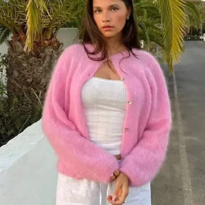 Cardigan femme en maille duveteuse avec boutons