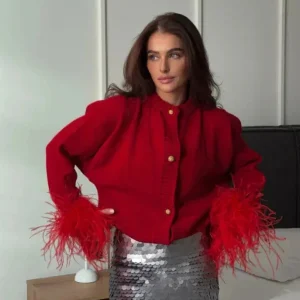 Cardigan femme rouge manches plumes avec boutons