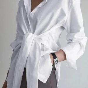 Chemise femme ajustable avec ceinture nouée élégante