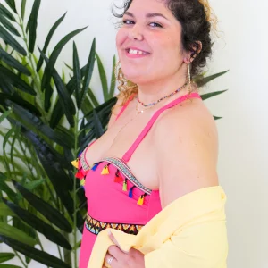 Maillot de bain une pièce à pompons fuchsia