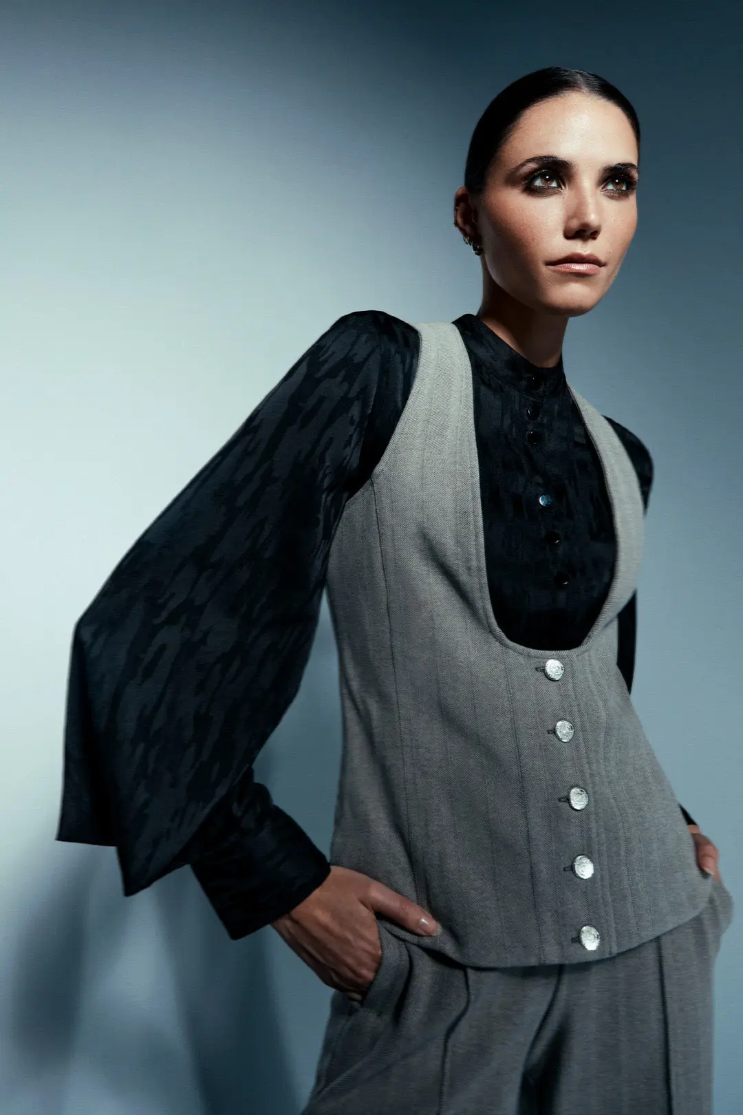 Veste grise à motifs chevrons sans manches | Thelma