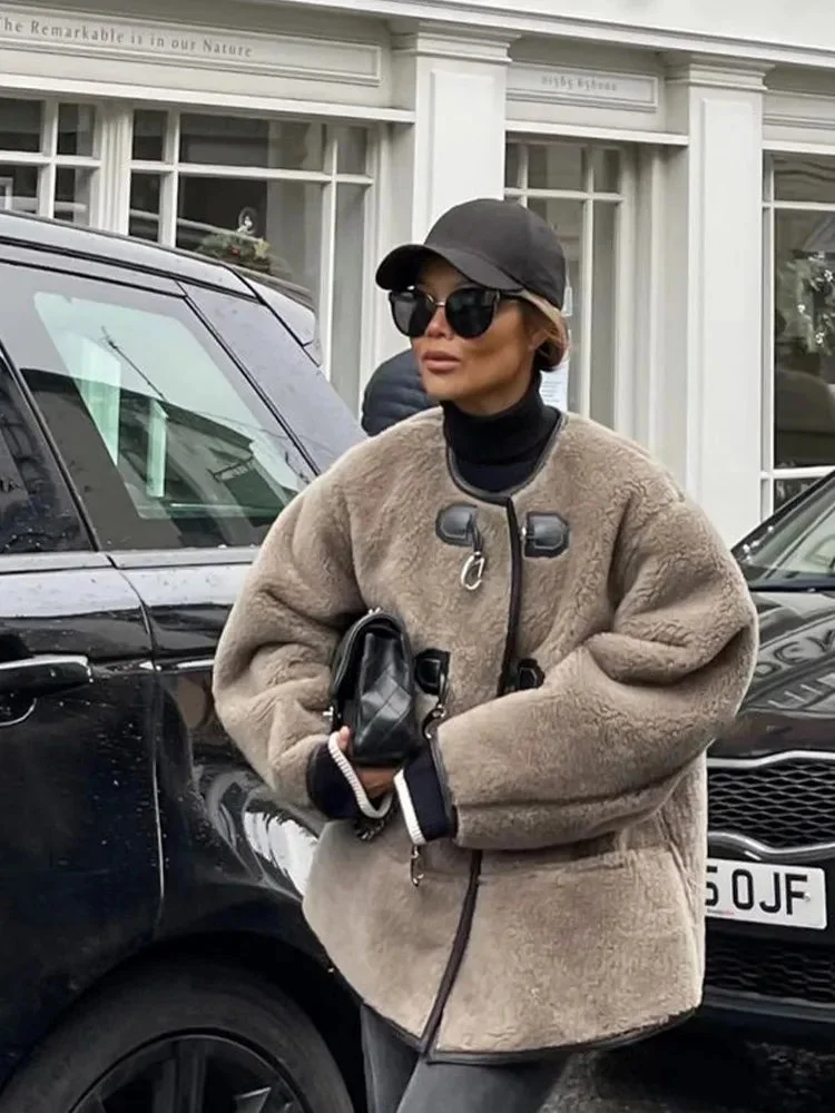 Manteau chaud femme avec fermeture décorative – Image 4