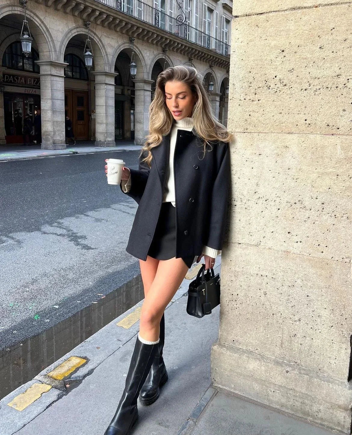 Manteau femme ample avec grands revers et boutons – Image 5