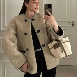 Manteau femme beige à fermetures toggle modernes