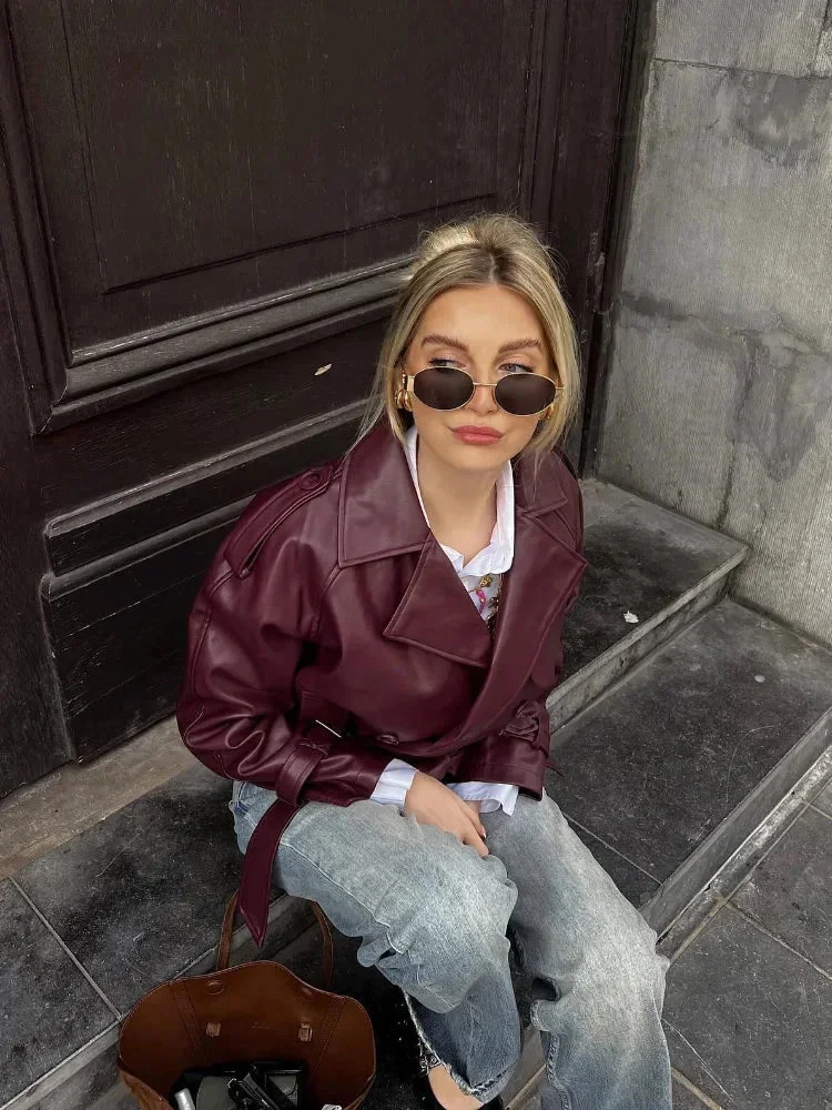 Manteau trench court bordeaux femme avec ceinture – Image 5