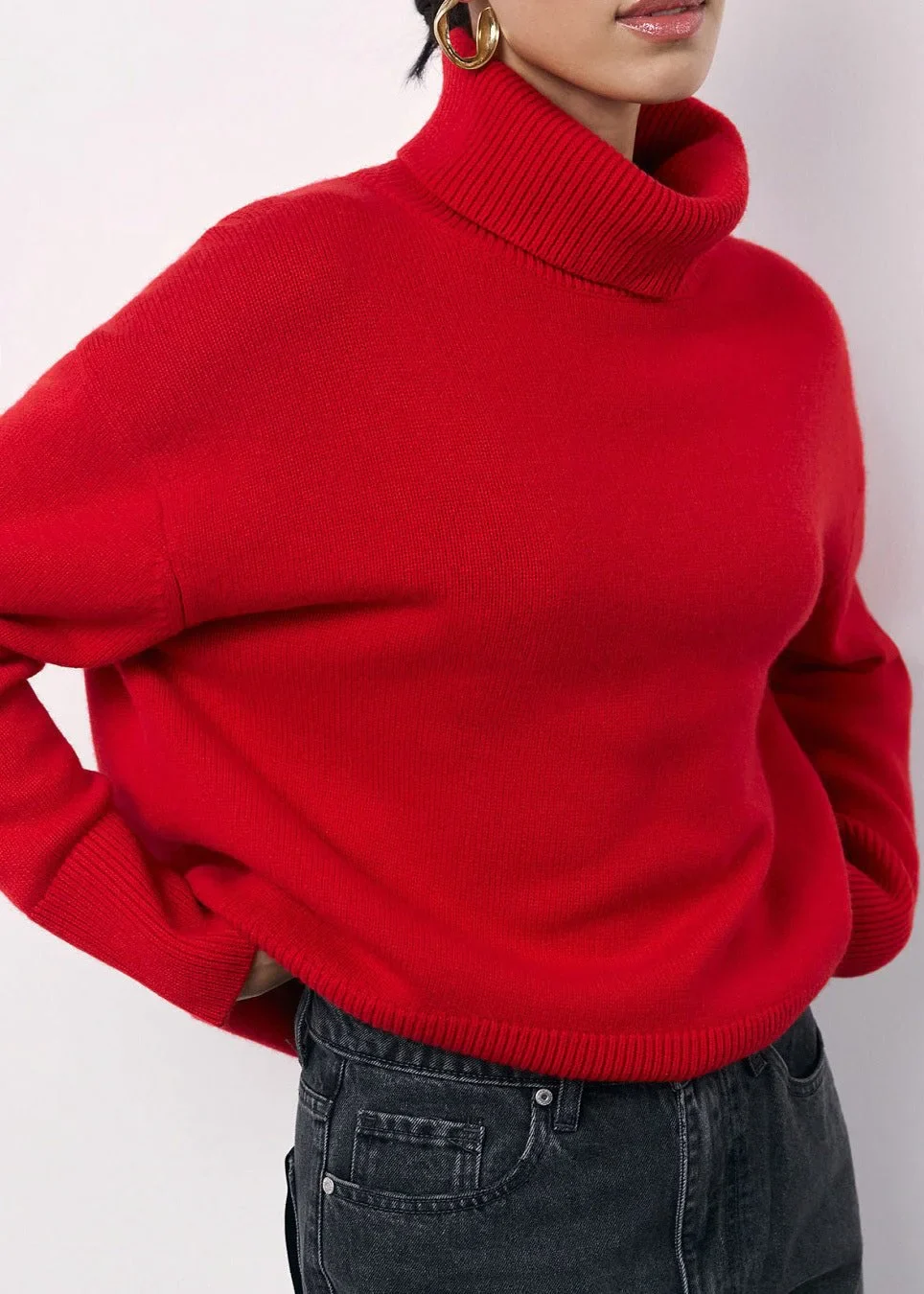 Pull col roulé oversize femme rouge moderne – Image 3