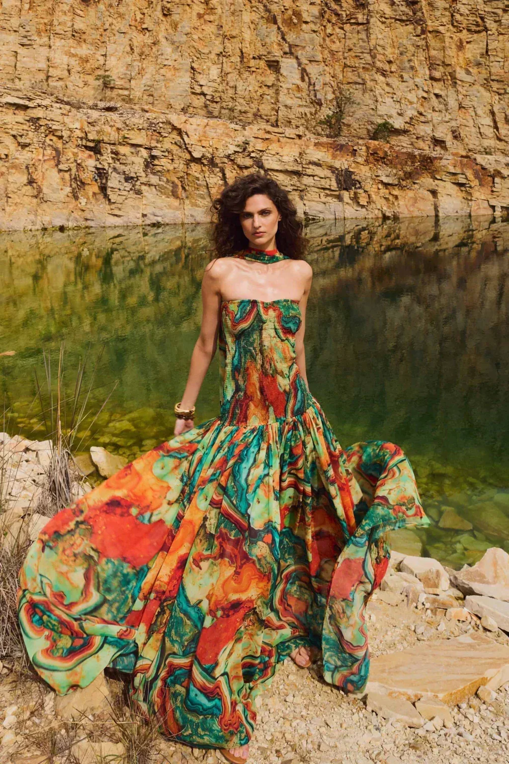 Robe longue buste dénudé imprimé multicolore femme – Image 7