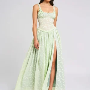 Robe longue femme avec bretelles et fente haute