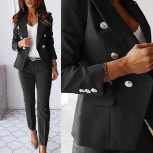 Tailored Double-Breasted Women's Suit with Modern Fit