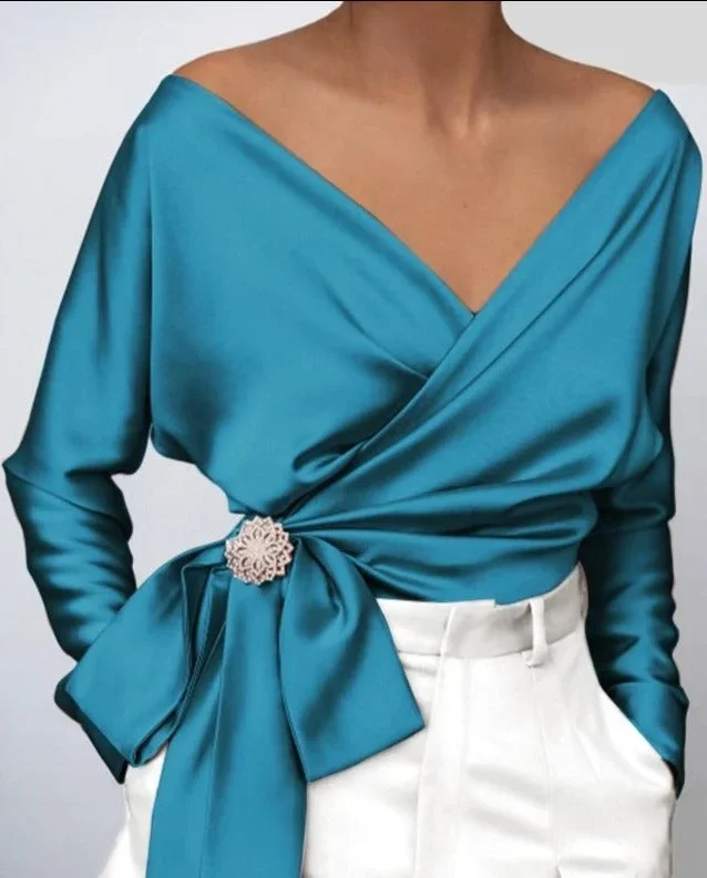 Top femme portefeuille avec nœud et broche élégante – Image 5